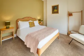 Host & Stay - Sunbeam House - Image 2