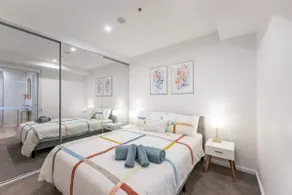 Tranquil 2 Bed Oasis in Canberra CBD with Netflix - Image 2
