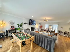 4-Bedroom Retreat • Near Convention Center • King - Image 2