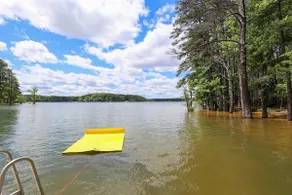 Kerr Lake-Pvt Dock included-Beach area and Cove - Image 4