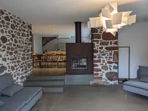 Family Home · Enclosed Garden · Quiet & Comfortable - Image 2