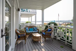 Water views and pool! Walk to downtown! - Image 3