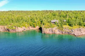 Ravencliff on Lake Superior in Schroeder, MN - Image 2