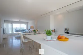 Penthouse Floor, amazing sunsets from the top - Image 2