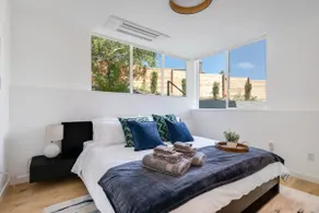 Modern 1BR Suite - U Village, UW & Downtown Access - Image 3