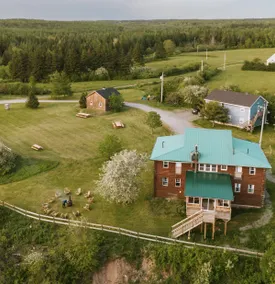 The Intervale Lodge - Entire 12 Suite Retreat! - Image 2