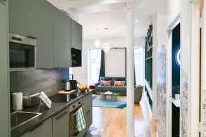 Le Marais Pl de la Bastille 3BD 3BTH for 10 guests - Image 2