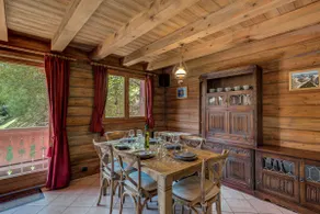 Chalet Blackbushe, Traditional Chalet, Alpes Agency, Sleeps 4-6 - Image 5