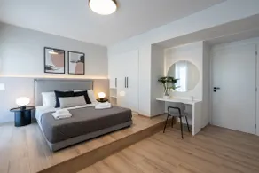 Luxury 4 Bedrooms Apartment Near Flisvos Marina - Image 3