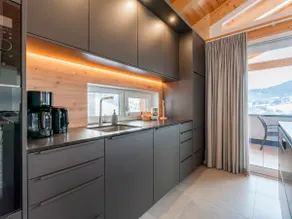Lovely ski in-ski out lodge with sauna - Image 4