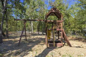 Family-Friendly Escape! Cozy inside & Fun outside - Image 4