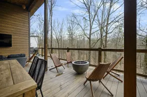 Rincon Cabin | Pool, Hot Tub & Sport Court - Image 3