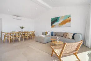 Villa Bella | fantastic seaview | heated pool - Image 5