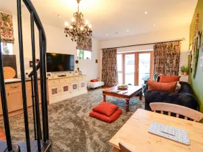 The Coach House, The Grove - Image 5