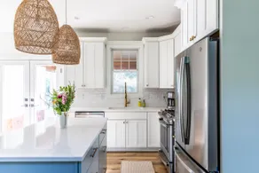 NEW LISTING—-UNION PIER PERFECTION—HOT TUB, FIRE PIT, WALK TO LAKE!! - Image 3