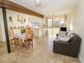 Granary Cottage - Image 2