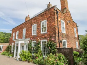 The Manor House - Image 2