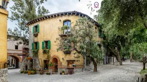 Cipressi Spectacular Italian Tuscan style loft - Image 2