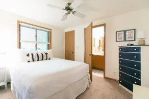 Brownstone Cottage. - Image 2