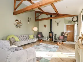Snave Barn - Image 5