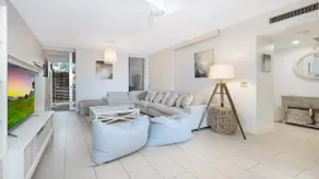Luxury Island Hideaway - Image 3