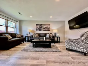 Remodeled 2 BDRM Ranch Attached Home Liberty, TWP - Image 4