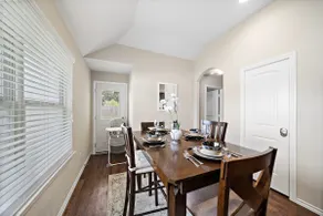 Cozy Getaway Nr Airport | WiFi | BBQ | Yard | Pet - Image 3