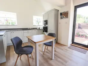 Swallow Cottage - Image 4