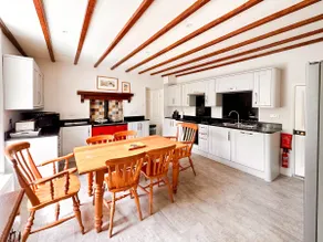 Bridge House - Image 4