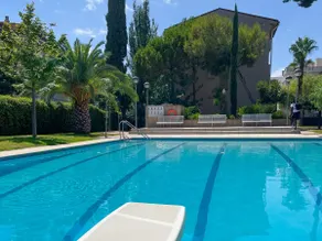 Modern Apartment Pool and Parking Hostem - Image 3