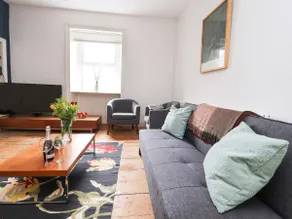 Dyson House - Image 5