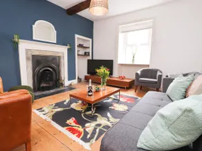 Dyson House - Image 4