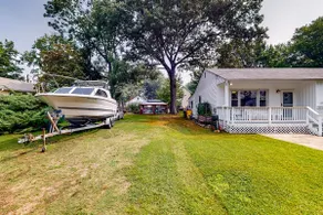 Steps to Chesapeake Bay! 'Callaway Drive Retreat' - Image 3