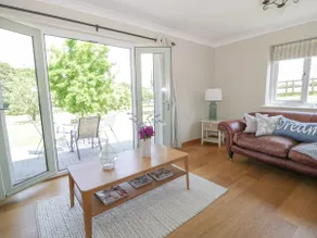 Orchard Cottage - Image 5