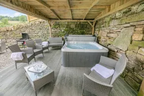 Top Barn - Image 4