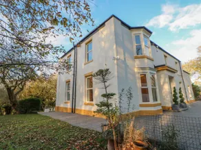 Glebe House - Image 2