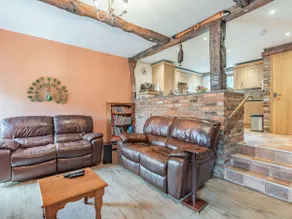 Peacock Cottage - Image 5