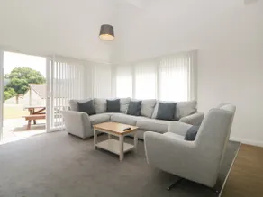 HARCOMBE HOUSE PET FRIENDLY BUNGALOW, pet friendly in Chudleigh - Image 5