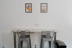 Bentley House - By Sigma Stays - Image 3