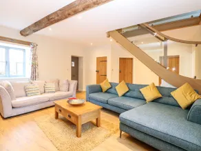 Hillside Cottage - Image 4