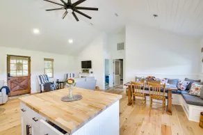 Modern Altavista Farmhouse w/ Countryside Views - Image 3