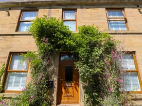 The Old Post Office - Pet Friendly Group Stays in Holmfirth - Image 2