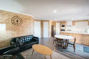 Three Bedroom Spa Apartment - Image 4