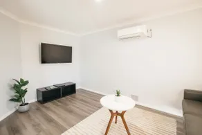 Three Bedroom Spa Apartment - Image 2