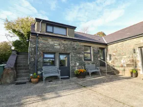 Tyddyn Sianel - Celyn - Image 2