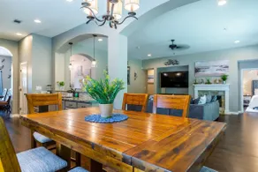 Elegant 4BR Retreat | East Montgomery + King Beds - Image 2