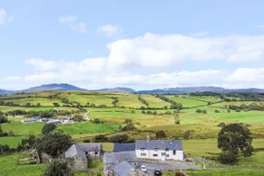 Orsedd Wen Farmhouse - Image 3