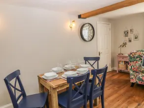 Old Town House - Image 5