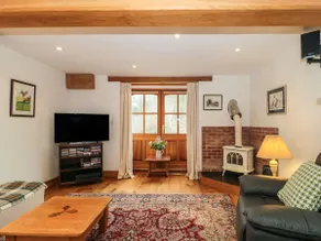 Oak Barn - Image 4