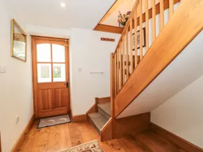 Oak Barn - Image 2